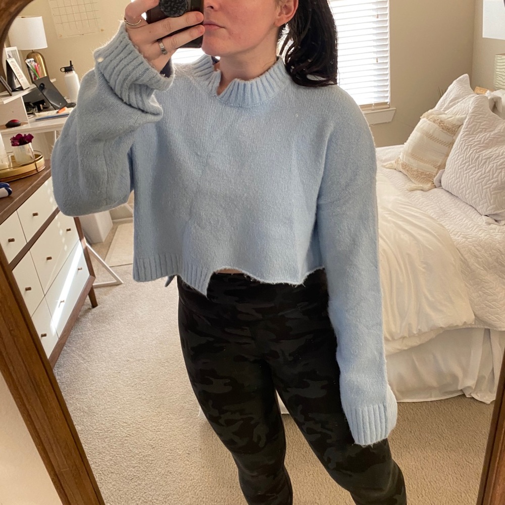 REHAB SKY BLUE CROPPED + DISTRESSED SWEATER